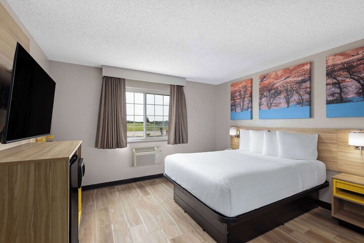 Days Inn by Wyndham Miami