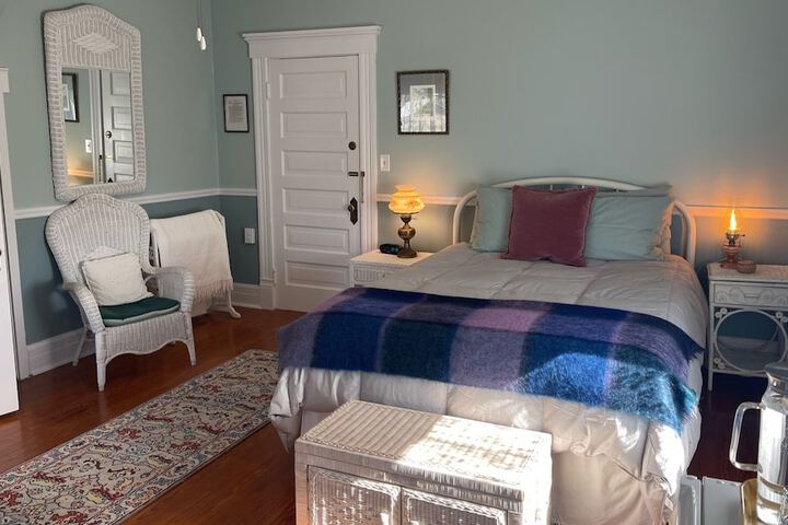 Room 15 of 43