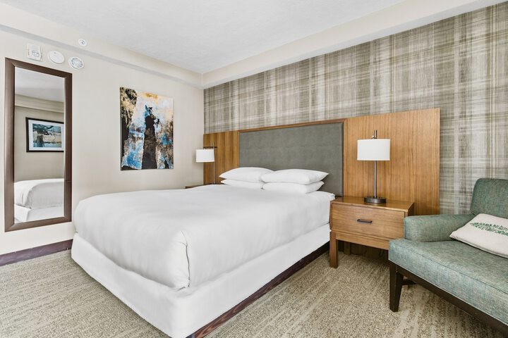 Room 42 of 85