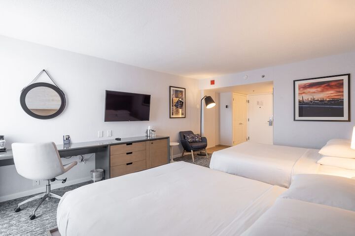 DoubleTree by Hilton New York JFK Airport