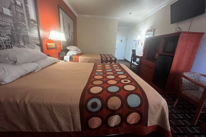 Room 7 of 31