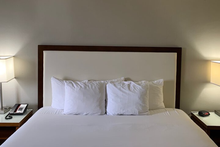 Room 13 of 35