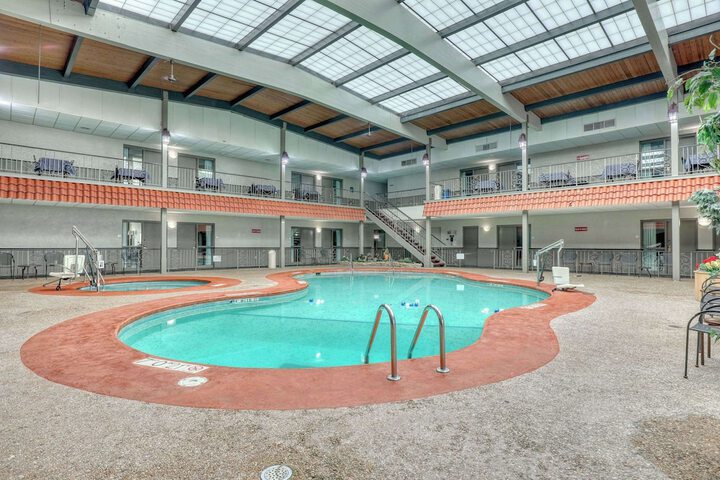 Pool 10 of 72