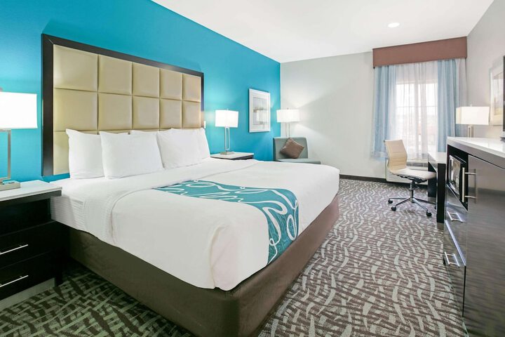 Room 18 of 28