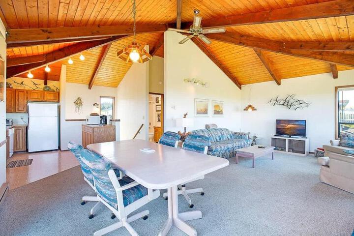 Haven Hideaway - Ocean Views from Every Room