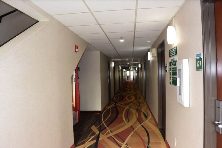Travelodge Suites by Wyndham Newberg