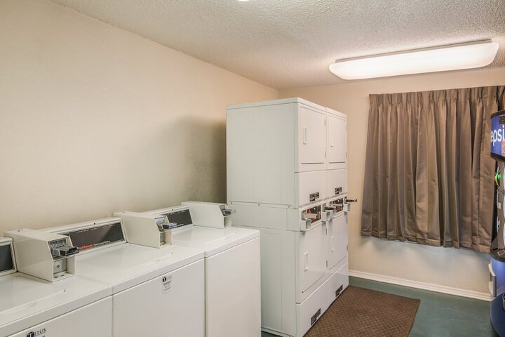 Red Roof Inn & Suites Pensacola East - Milton
