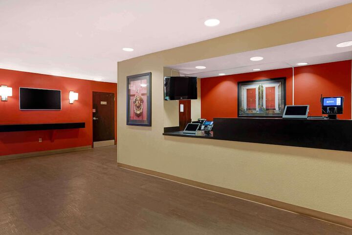 Hotel Interior 8 of 27