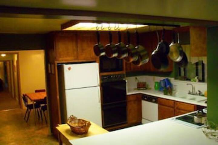 Creekside Condo at the Kelly Lodge Holiday home 2 BestStayz.1