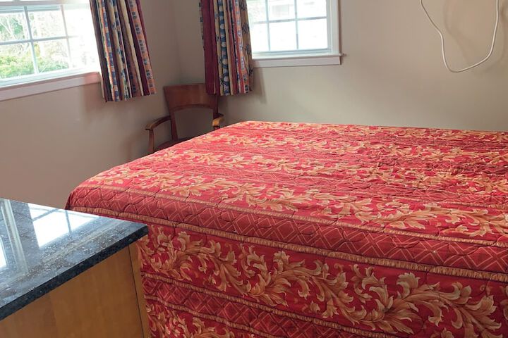 Room 17 of 19