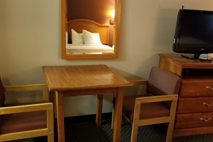 Room 22 of 28