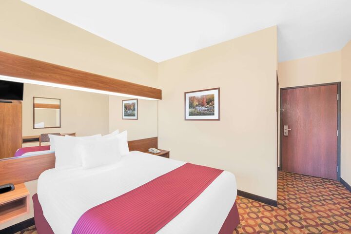 Room 21 of 25