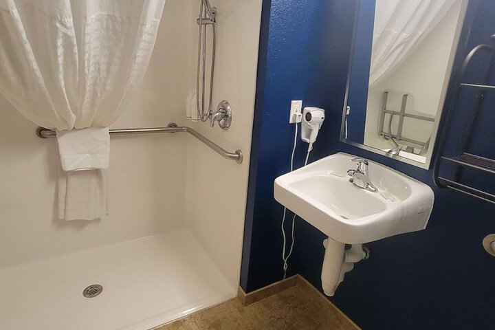 Room 40 of 54
