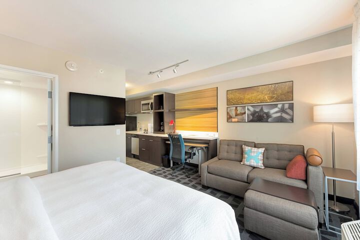 Room 18 of 29