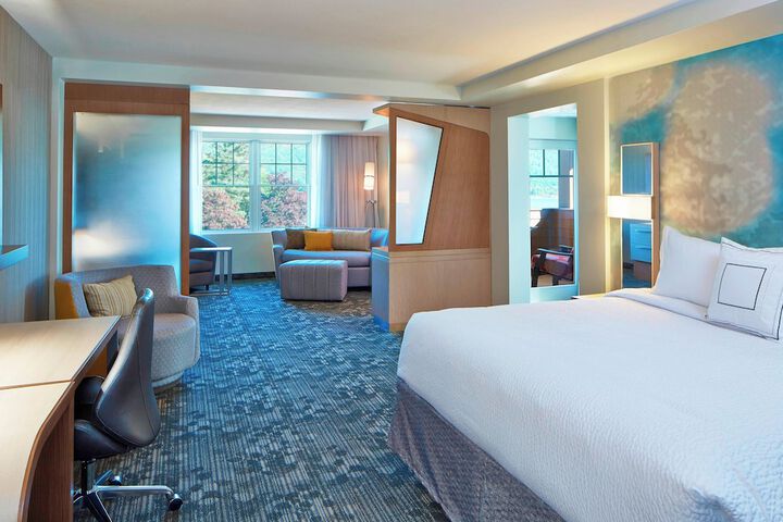 Courtyard by Marriott Lake George