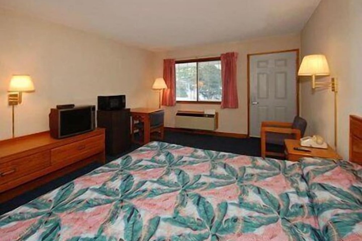 Room 14 of 29