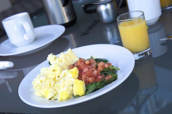 Staybridge Suites Holland by IHG