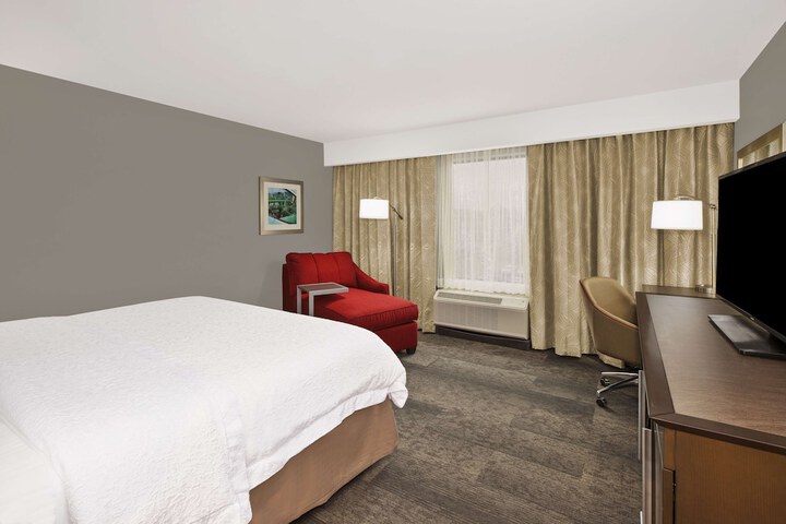 Room 9 of 40