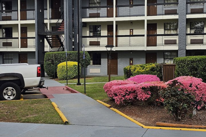 Hotel 4 of 86