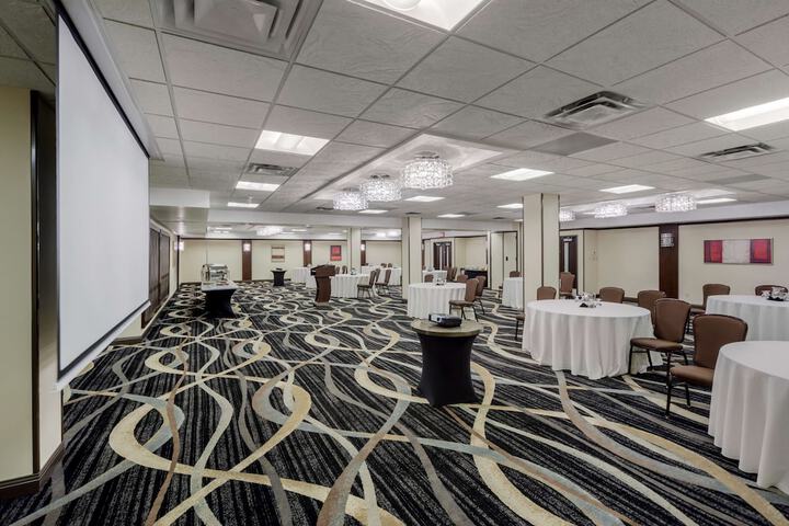 Best Western Premier Denham Inn & Suites