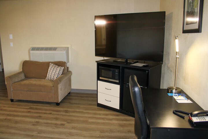 Room 44 of 68