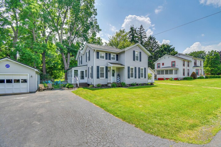 Sodus Point Home - Walkable to Beach!