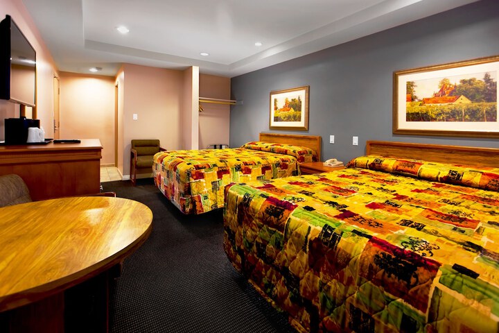 Room 17 of 33