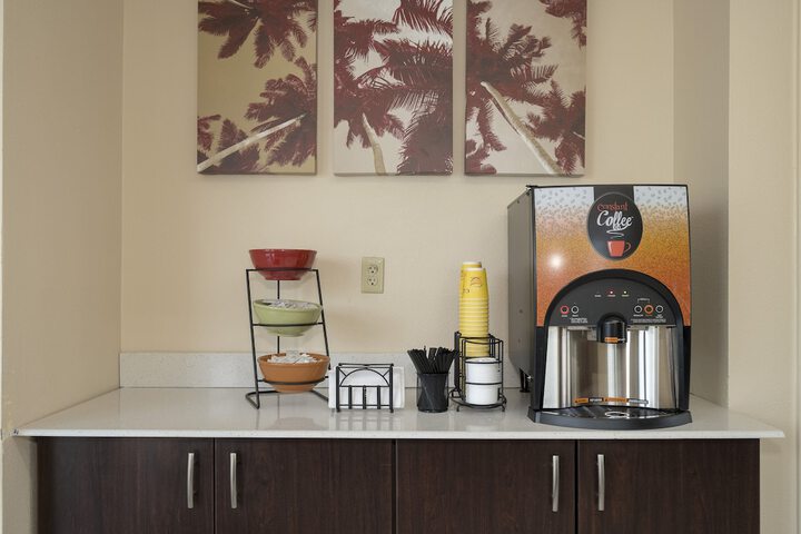 Breakfast/Coffee Service 22 of 22