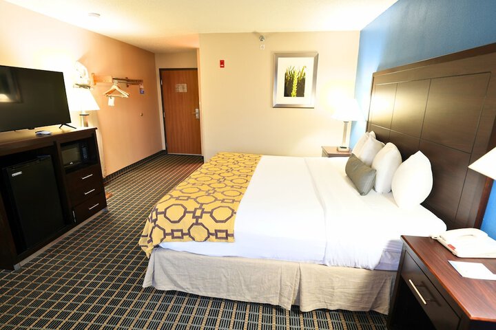 Room 18 of 46