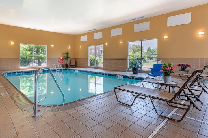 Comfort Suites Urbana Champaign University Area