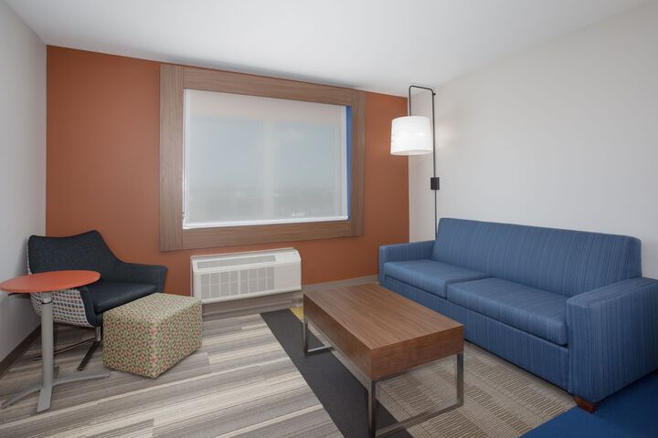 Room 41 of 74
