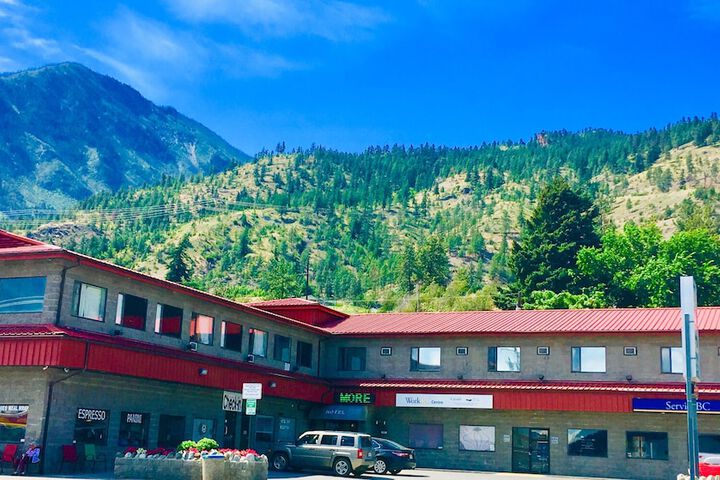 Hotel DeOro