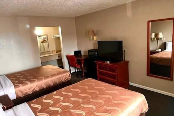 Room 37 of 43