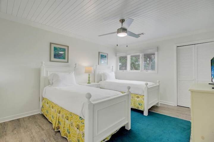 Racquet Club 35 by Wild Dunes in Resort Core