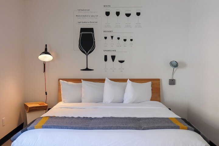 Room 19 of 46
