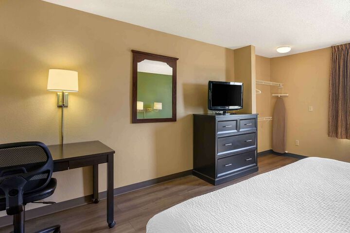 Room 30 of 41