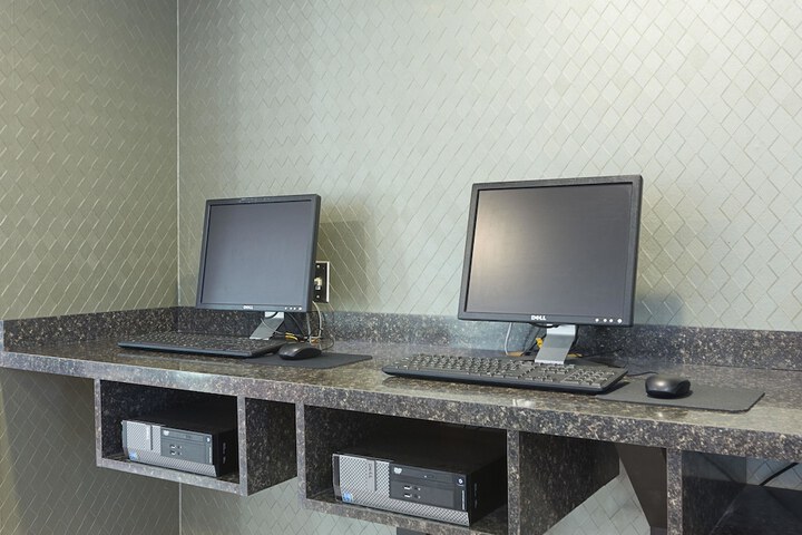 Business Center 34 of 34