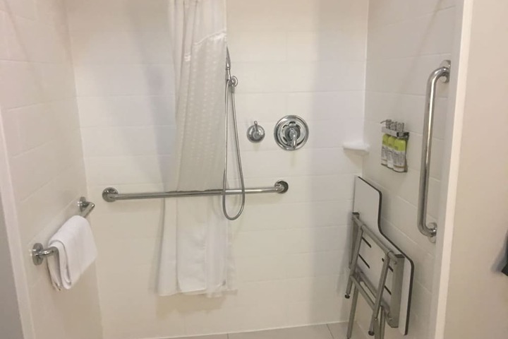 Holiday Inn Express & Suites Brenham South by IHG