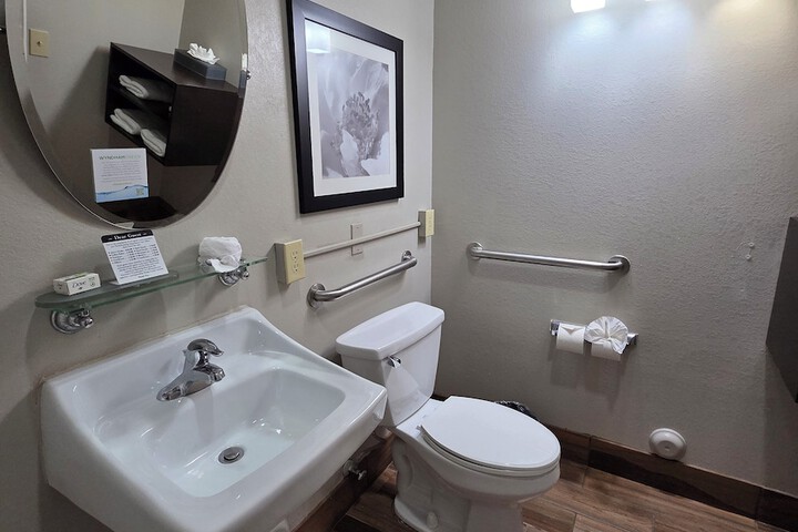 La Quinta Inn & Suites by Wyndham Huntsville Airport Madison