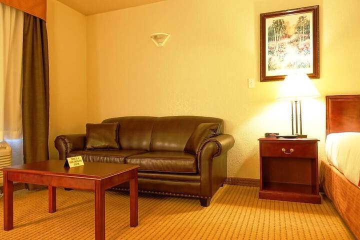 Room 22 of 35