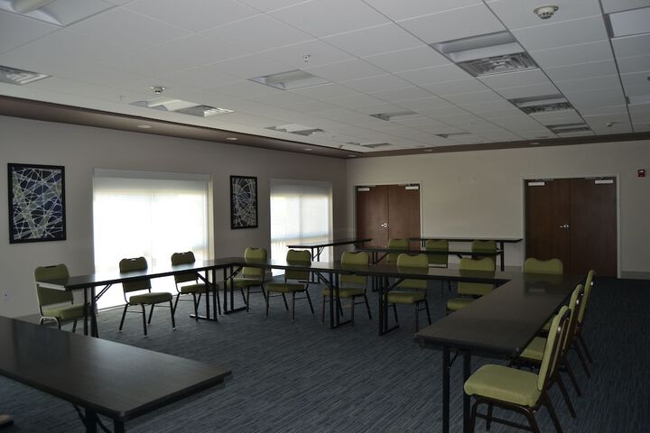 Holiday Inn Express & Suites Goodlettsville N - Nashville by IHG