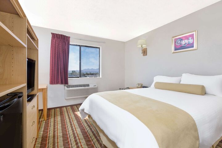 Room 14 of 17
