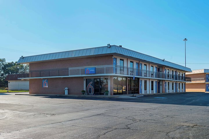 Studio 6 Suites Perry GA
