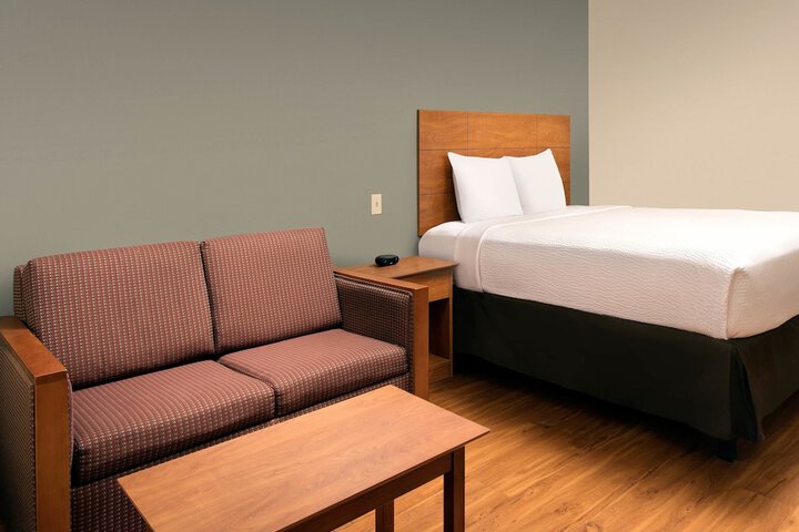 Room 27 of 39