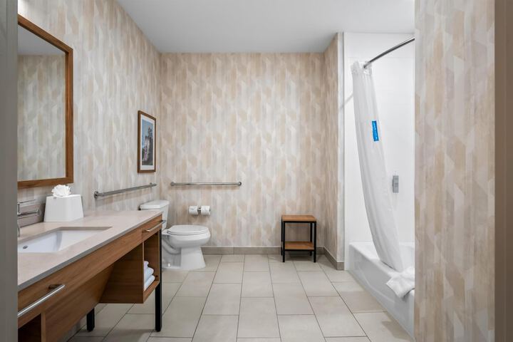 Hampton Inn & Suites Waxahachie