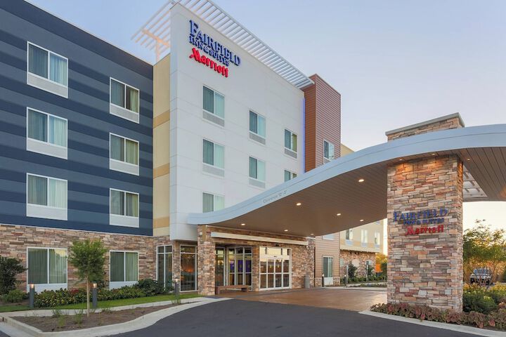 Hotel 3 of 48