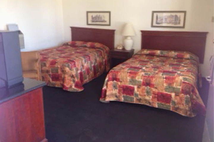 Room 8 of 15