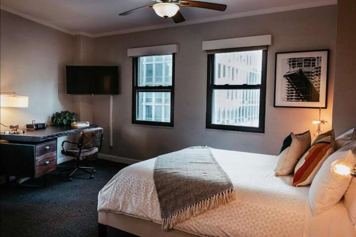 Room 11 of 43