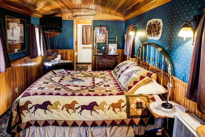 Featherbed Railroad B & B Resort