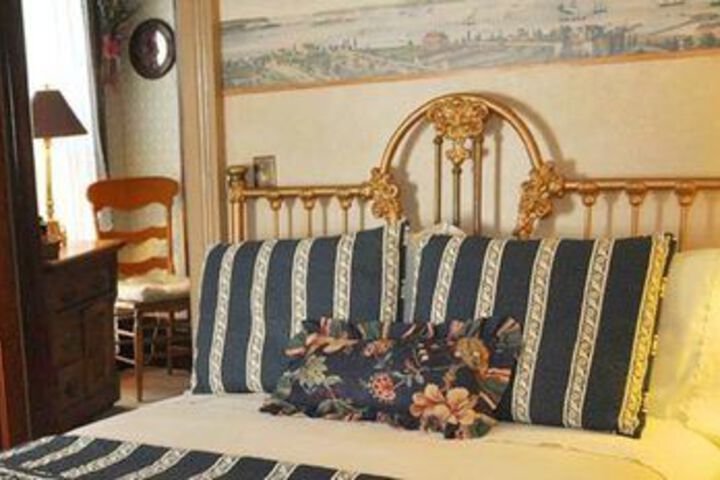White Swan Inn Bed & Breakfast